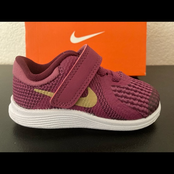 NEW NIKE REVOLUTION 4 SNEAKERS 4C GIRLS TODDLER CHILDREN INFANT SHOES BABY - Picture 15 of 16